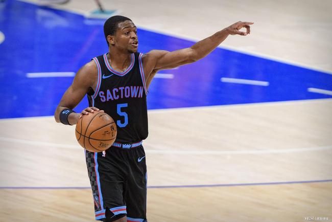 与中锋牵制 与中锋牵制